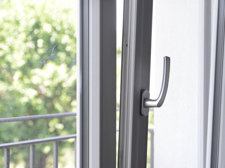 Serramenti in PVC Top 72 Finstral - Colore grigio seta