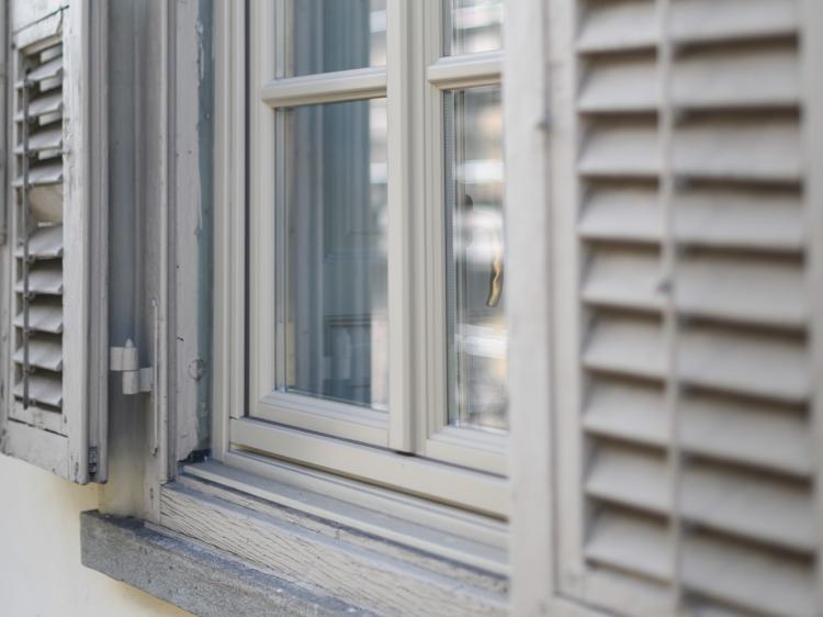 Serramento in legno - Realizzazione TuttoPorte in un appartamento a Torino