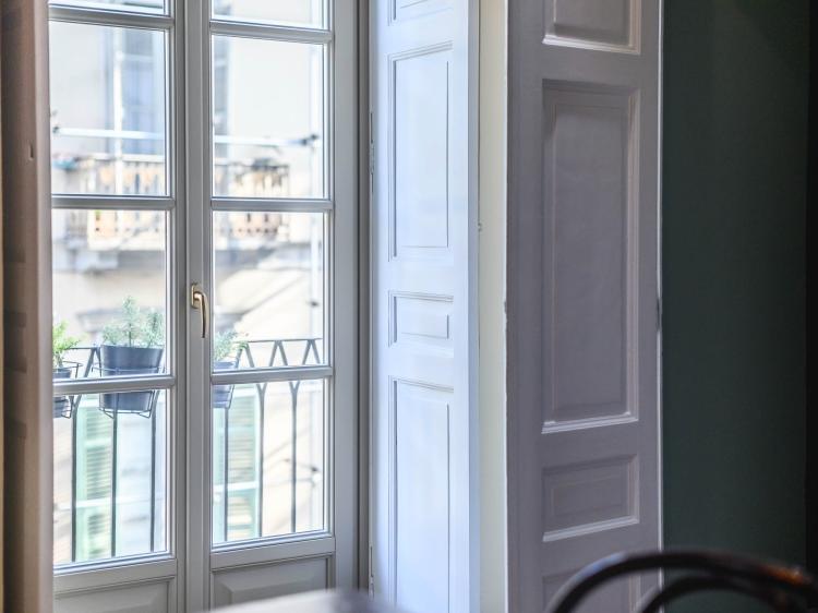 Serramento in legno - Realizzazione TuttoPorte in un appartamento a Torino