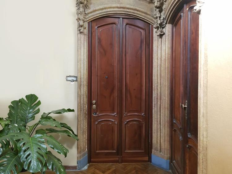 Porte originale in legno massello