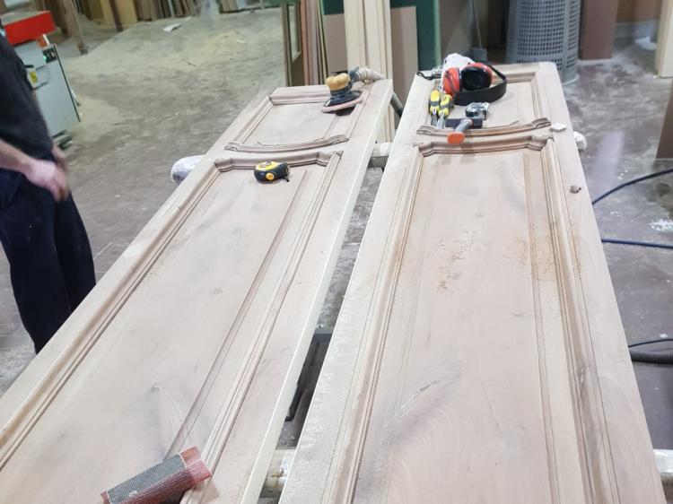 Porte originale in legno massello